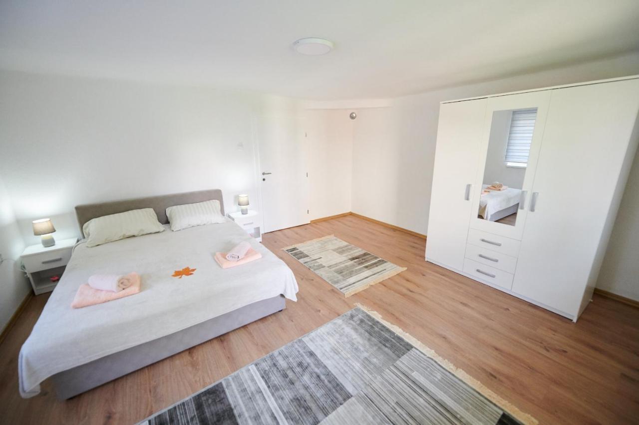 Lovely House Apartment Sarajevo Ngoại thất bức ảnh