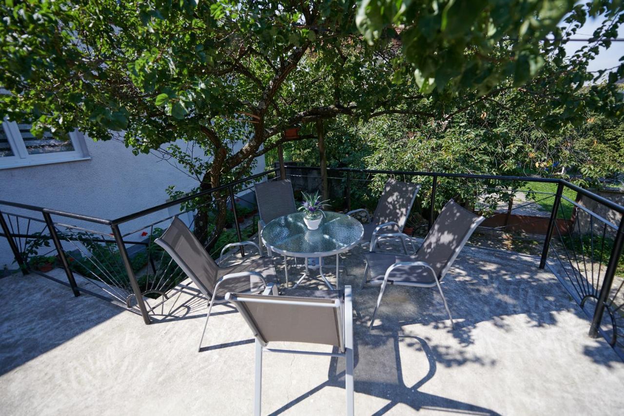 Lovely House Apartment Sarajevo Ngoại thất bức ảnh